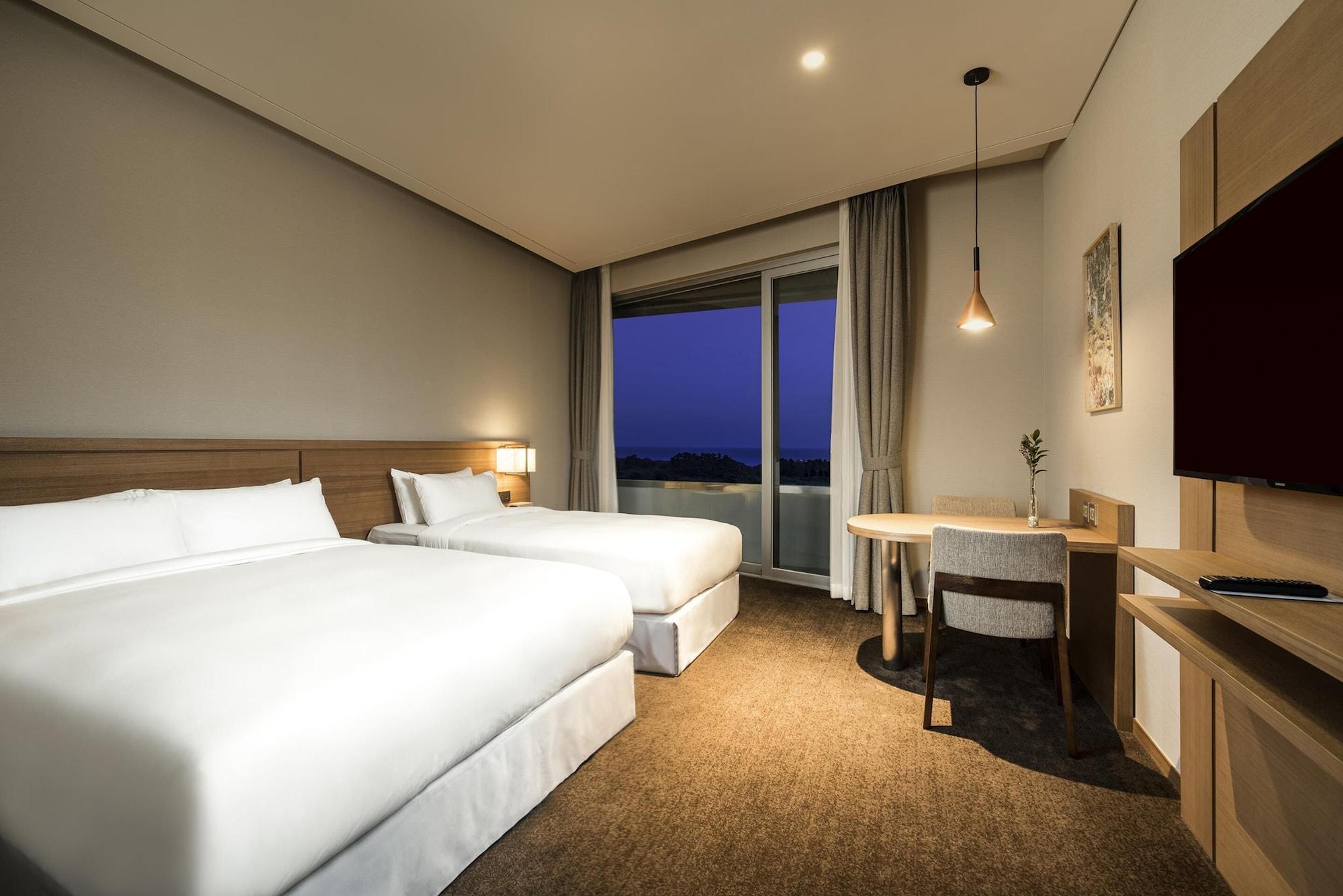 Hidden Cliff Hotel And Nature Seogwipo Esterno foto