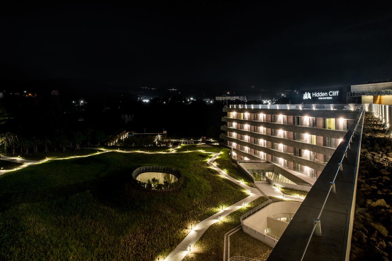 Hidden Cliff Hotel And Nature Seogwipo Esterno foto